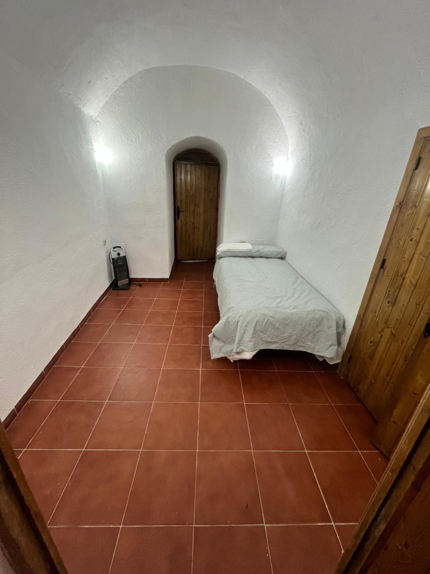Вилла Casa Cueva La Estacion Гвадикс Экстерьер фото